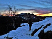 86 Ammirando gli spettacolari colori del tramonto verso il Resegone